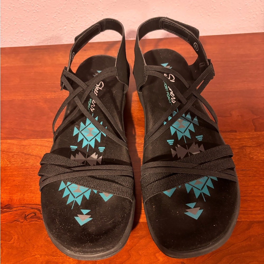 Women’s Skechers Reggae Takes Two Black Sandals Size 11